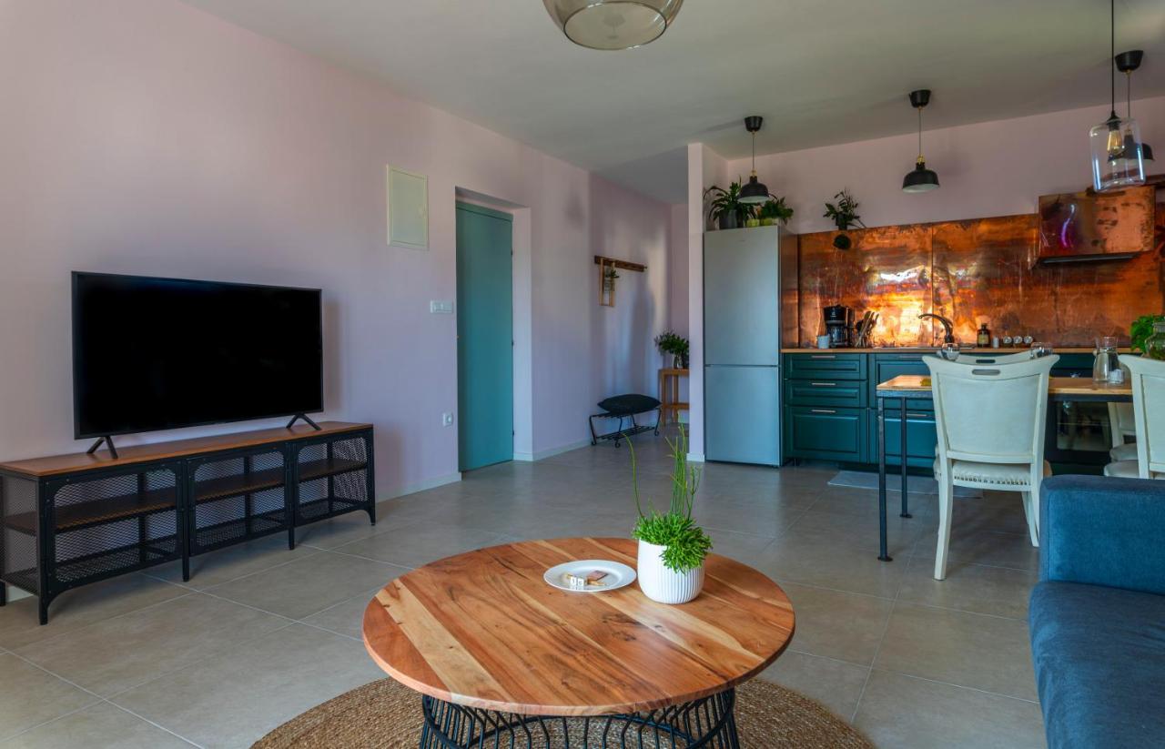 Charming Tale Apartments Modun19 Pirovac Zewnętrze zdjęcie
