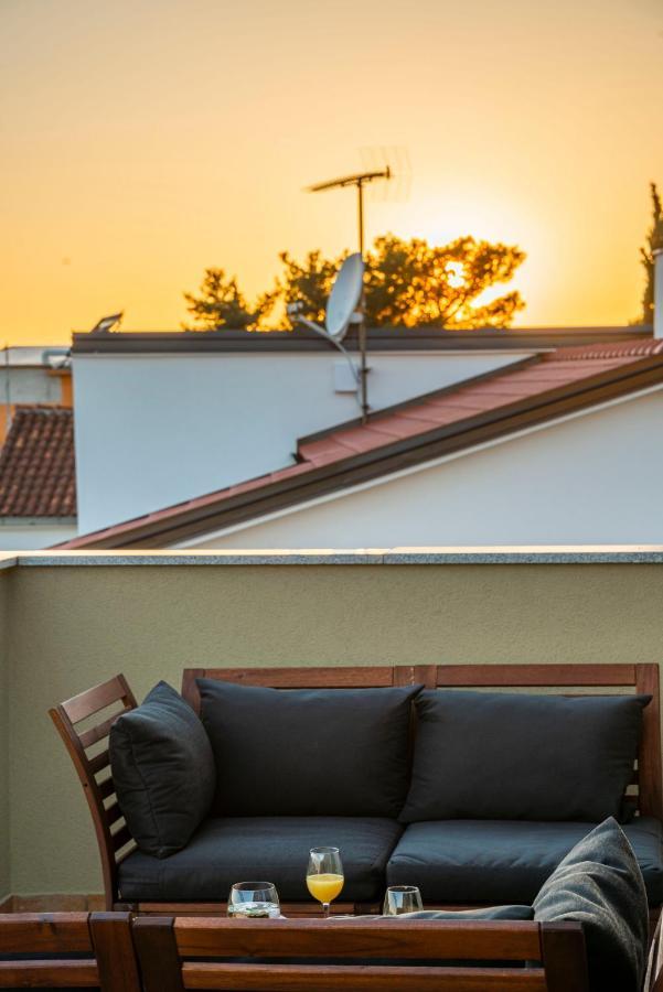 Charming Tale Apartments Modun19 Pirovac Zewnętrze zdjęcie
