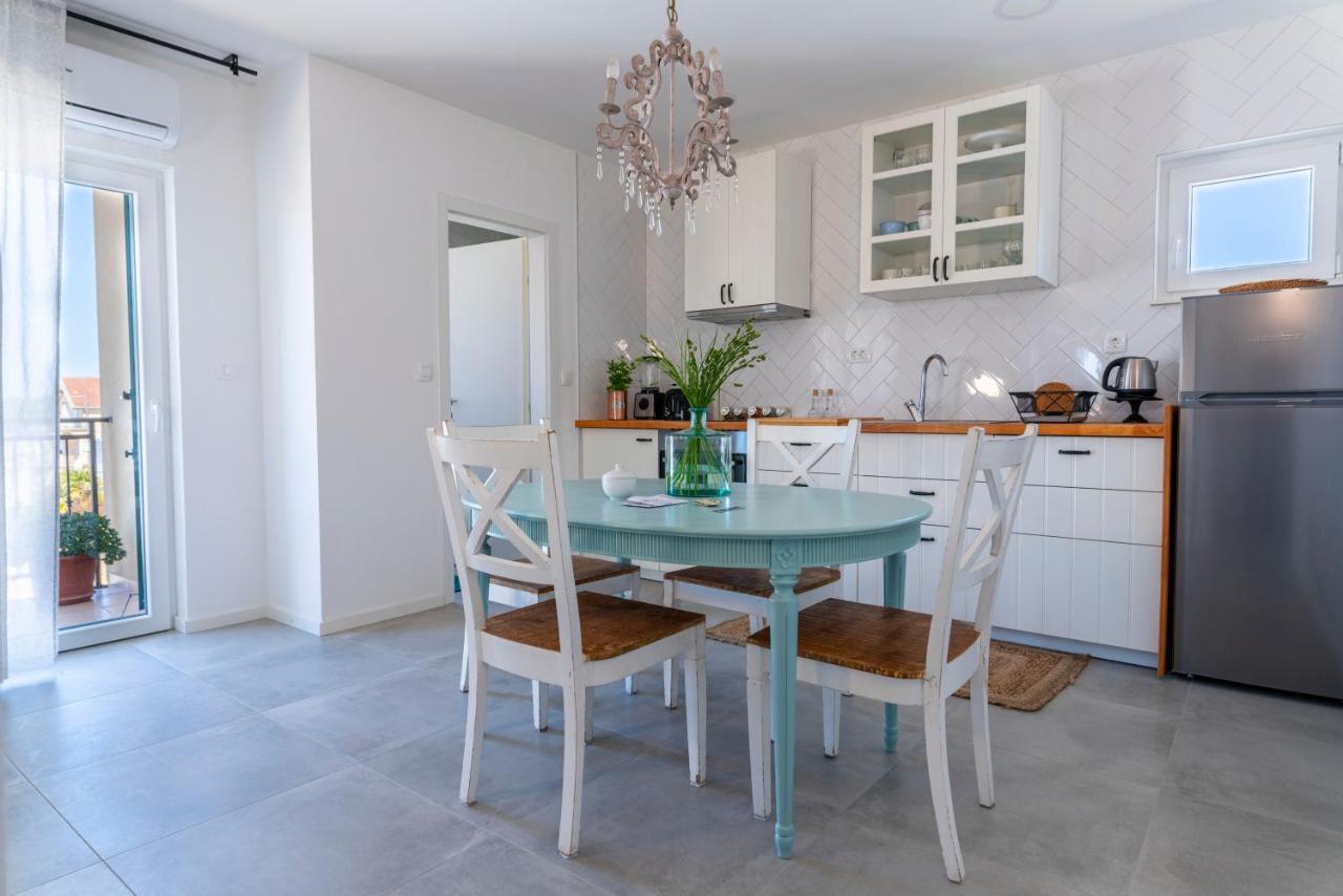 Charming Tale Apartments Modun19 Pirovac Zewnętrze zdjęcie