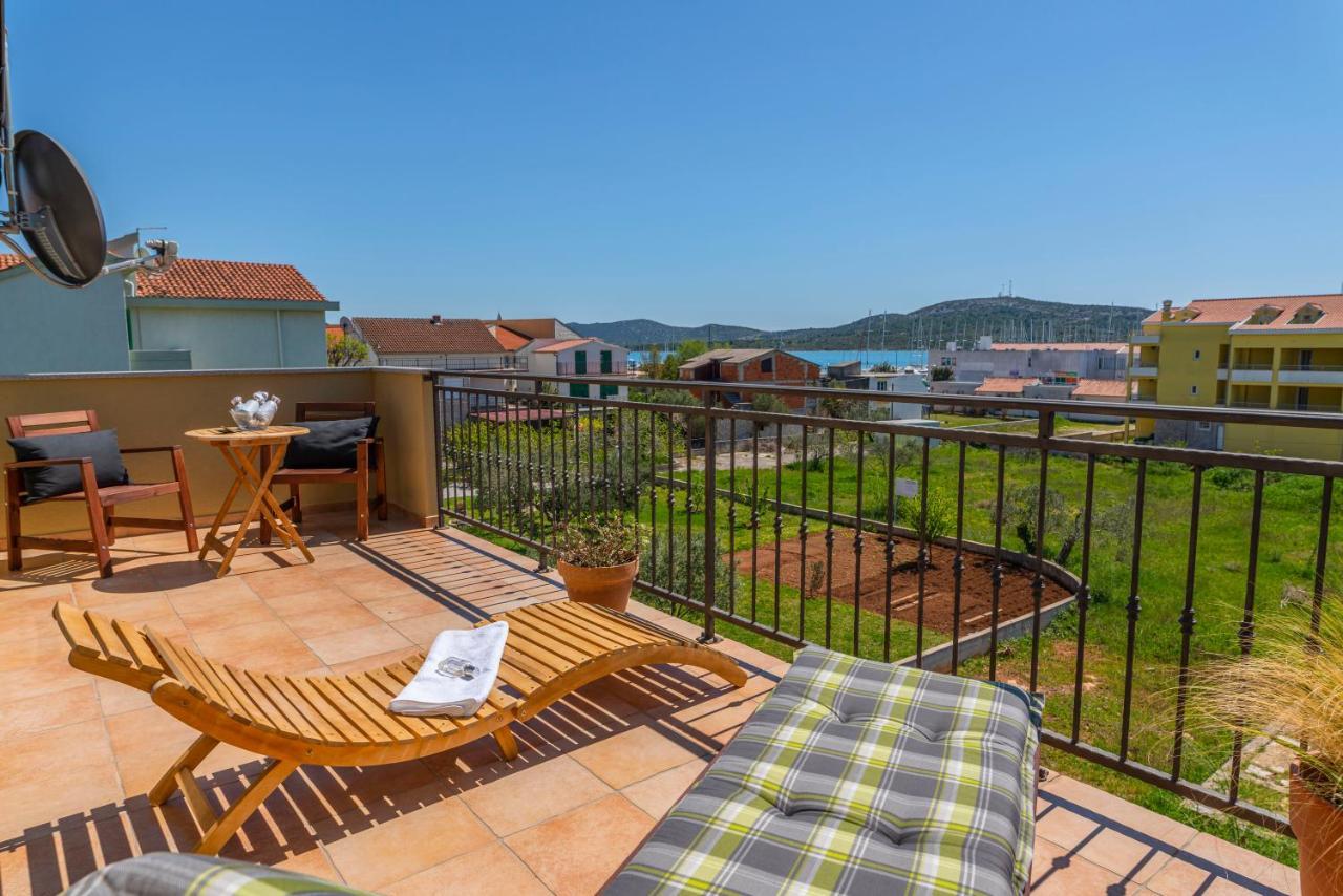 Charming Tale Apartments Modun19 Pirovac Zewnętrze zdjęcie